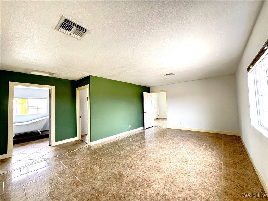 Bullhead City, AZ 86442,1220 Riverview DR