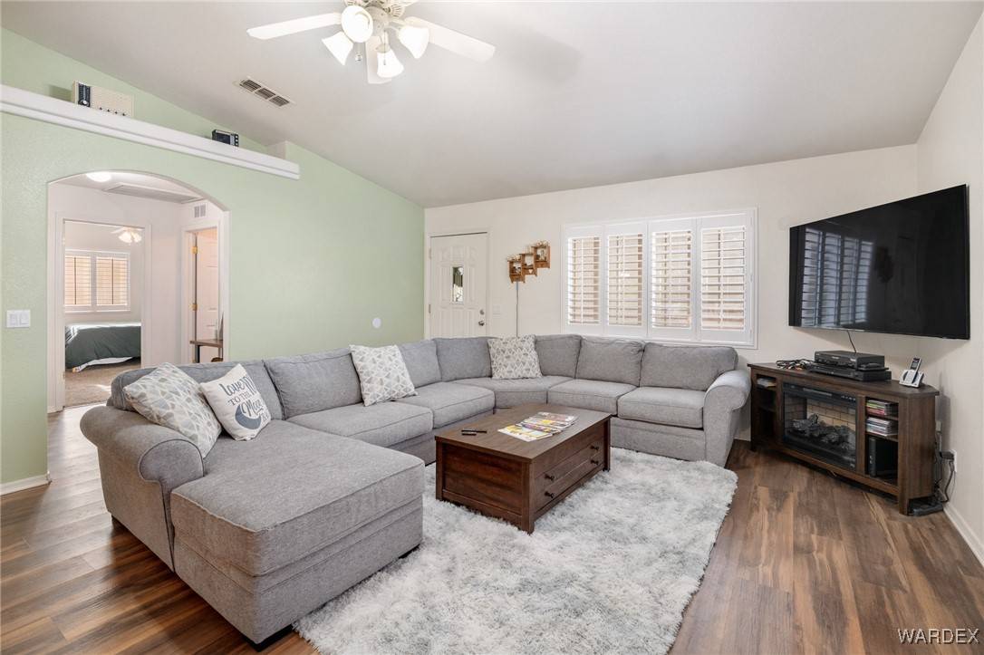 Kingman, AZ 86409,3966 E Suffock AVE