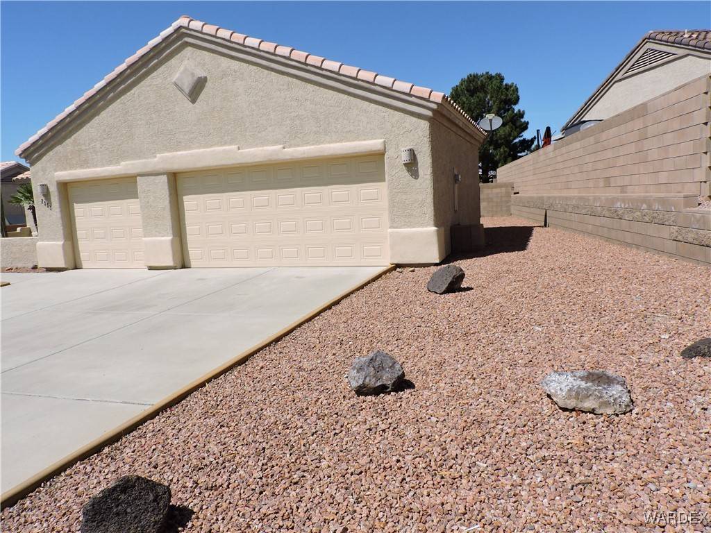 Bullhead City, AZ 86442,2353 Halfmoon WAY