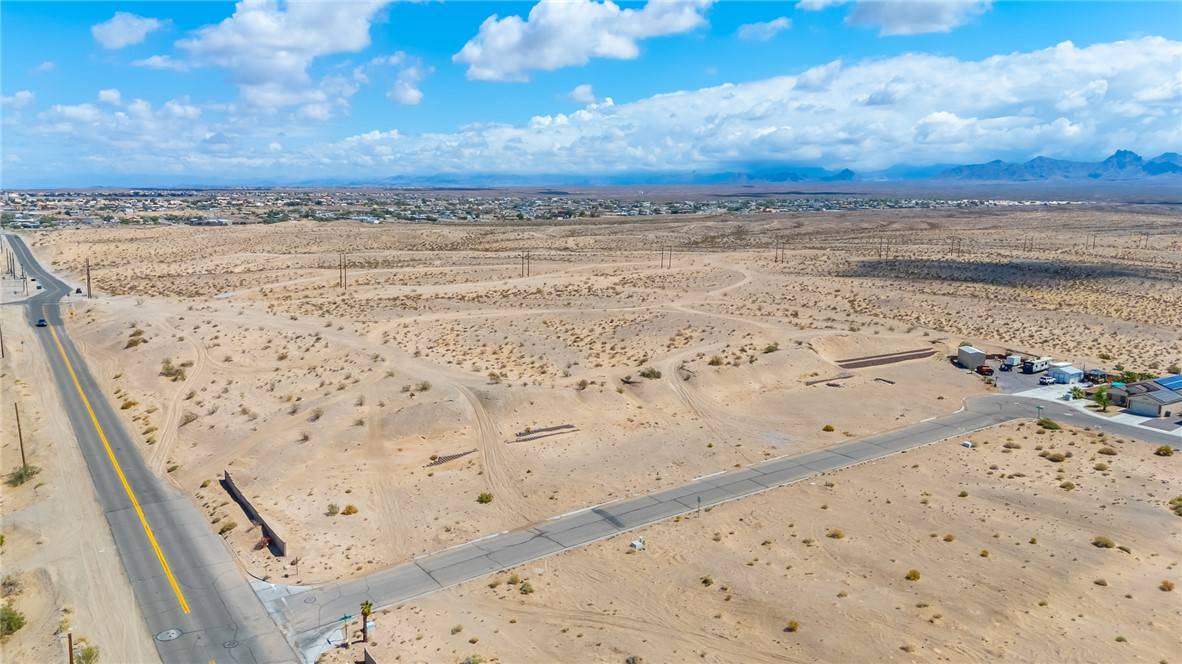Fort Mohave, AZ 86426,2017 Mesa Amarilla WAY