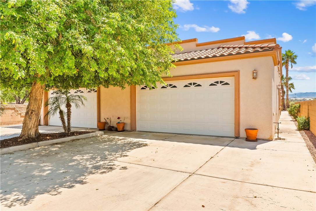 Mohave Valley, AZ 86440,1084 E Dike RD