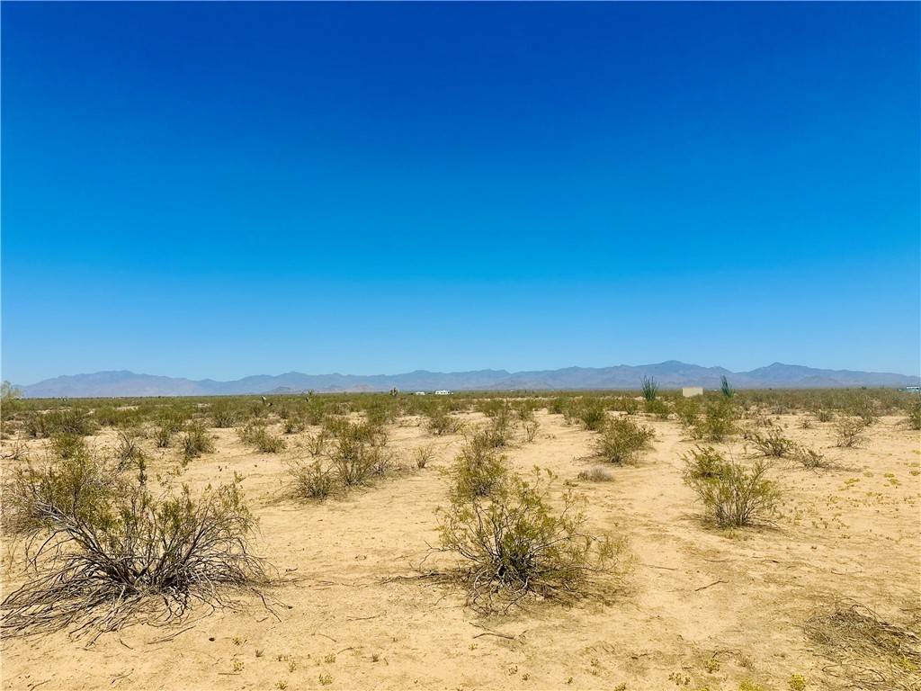 Yucca, AZ 86438,0 W Quartz RD