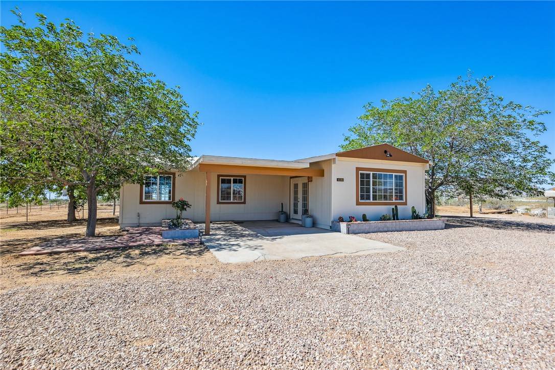 Golden Valley, AZ 86413,6088 W Collins DR