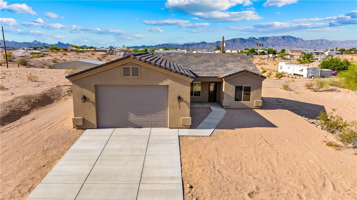 Topock, AZ 86436,4792 Powell Lake RD