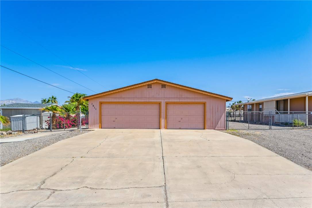 Bullhead City, AZ 86442,1611 Talc RD
