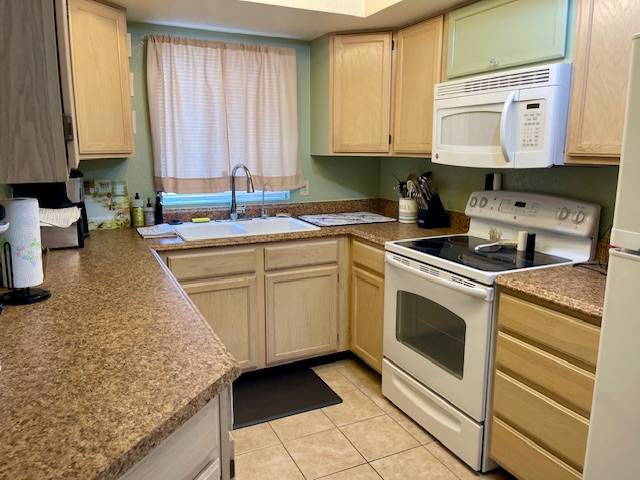Bullhead City, AZ 86429,3400 Sunriver RD #B2