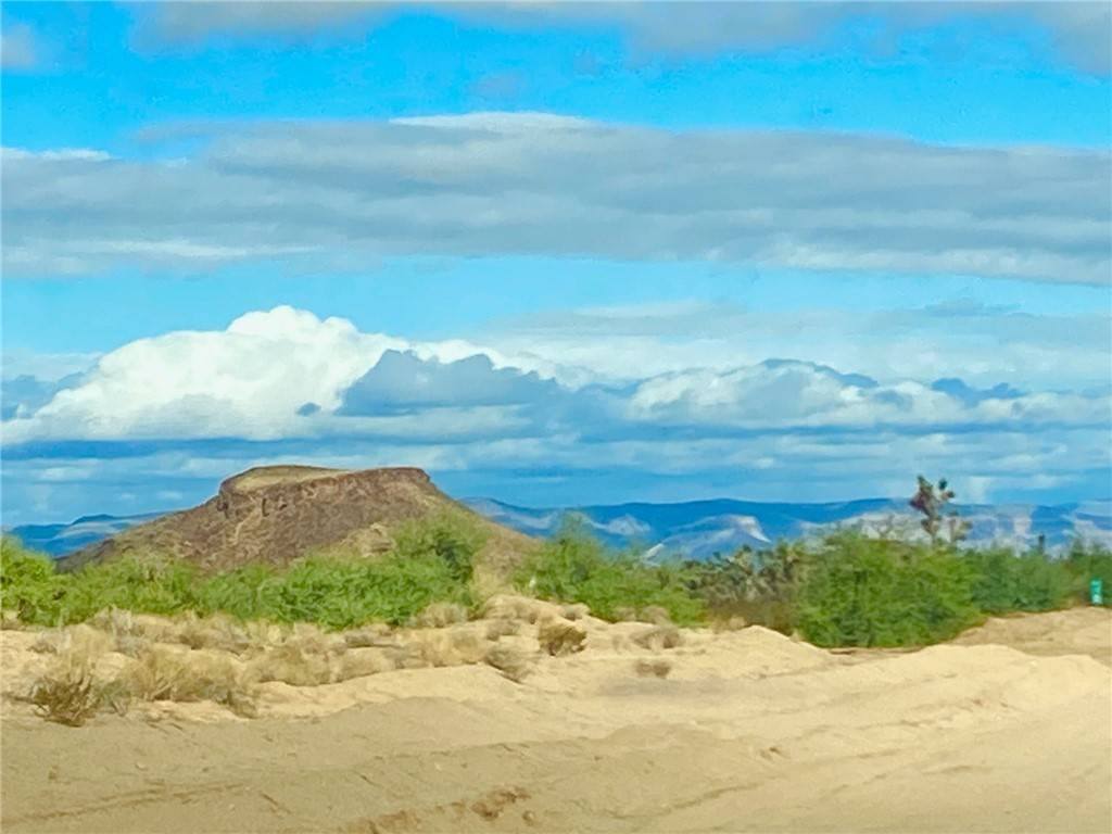 Yucca, AZ 86438,120 ACRES S Dale Evans RD