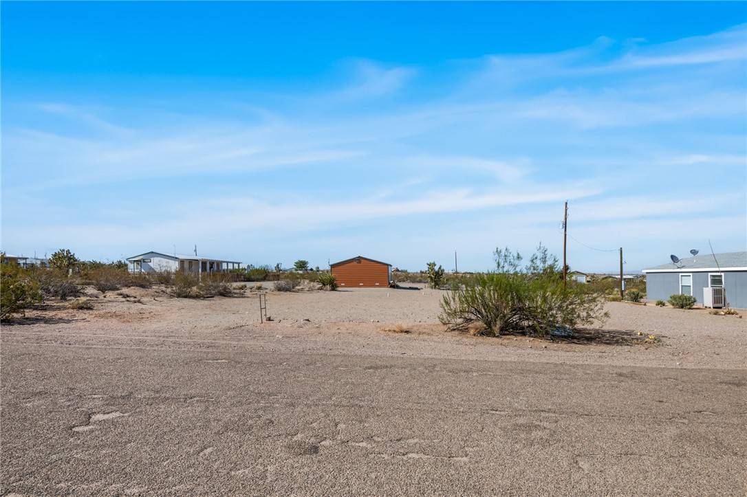Meadview, AZ 86444,515 Bishop DR