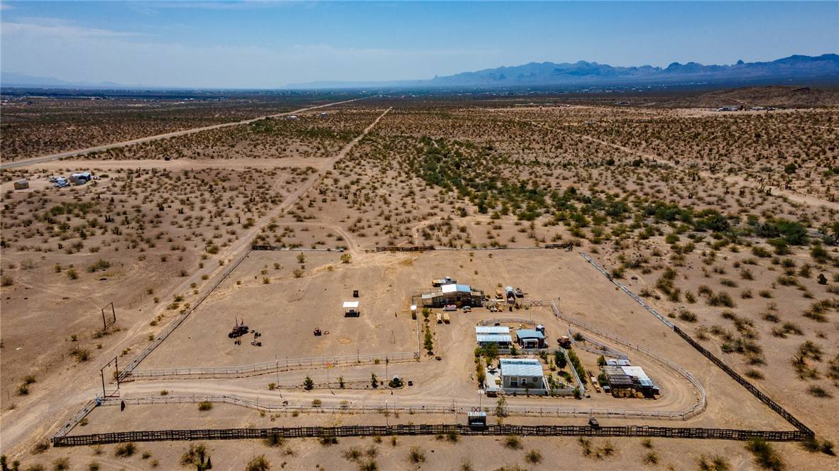 Golden Valley, AZ 86413,5969 N Escuela RD