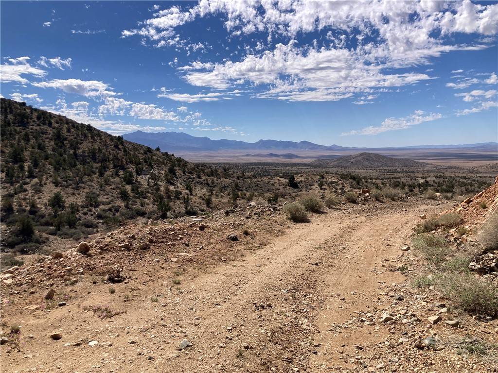 Kingman, AZ 86401,80 Peacock Ranch