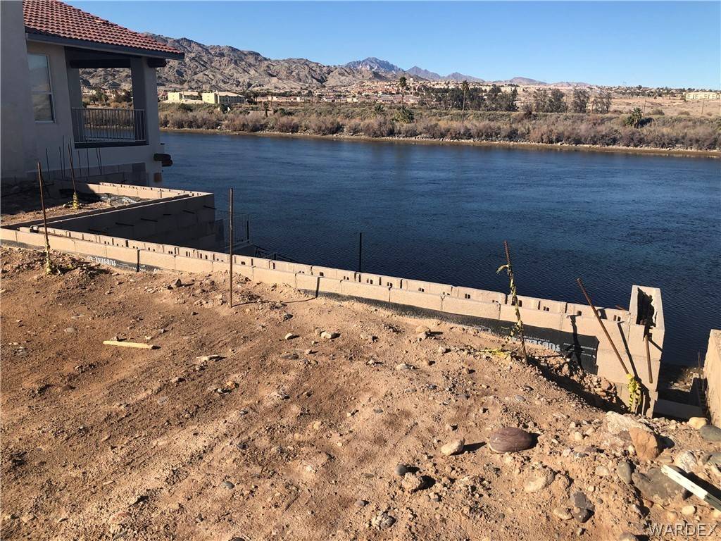 Bullhead, AZ 86442,815 Riverfront DR