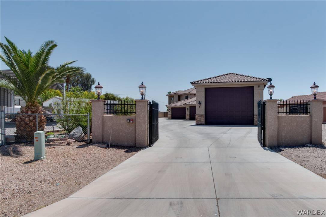 Bullhead, AZ 86442,440 Whitewater DR