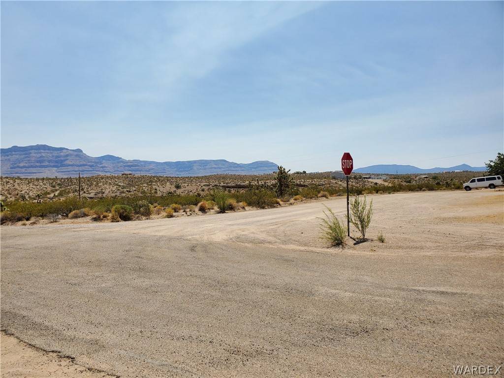 Meadview, AZ 86444,365 E Haystack DR