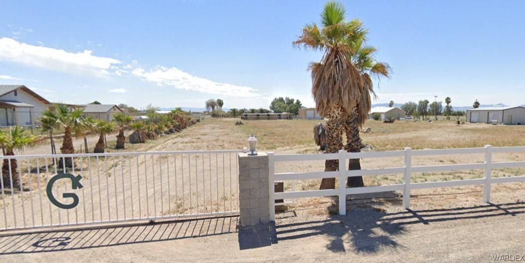 Fort Mohave, AZ 86426,1668 E Hammer LN