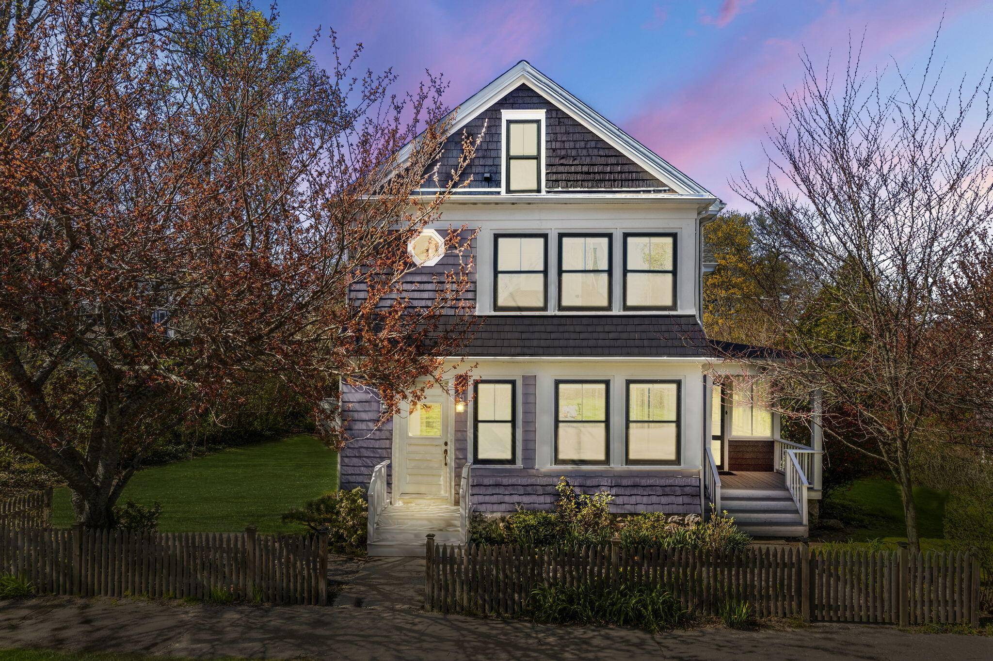 Marion, MA 02738,21 Cottage Street