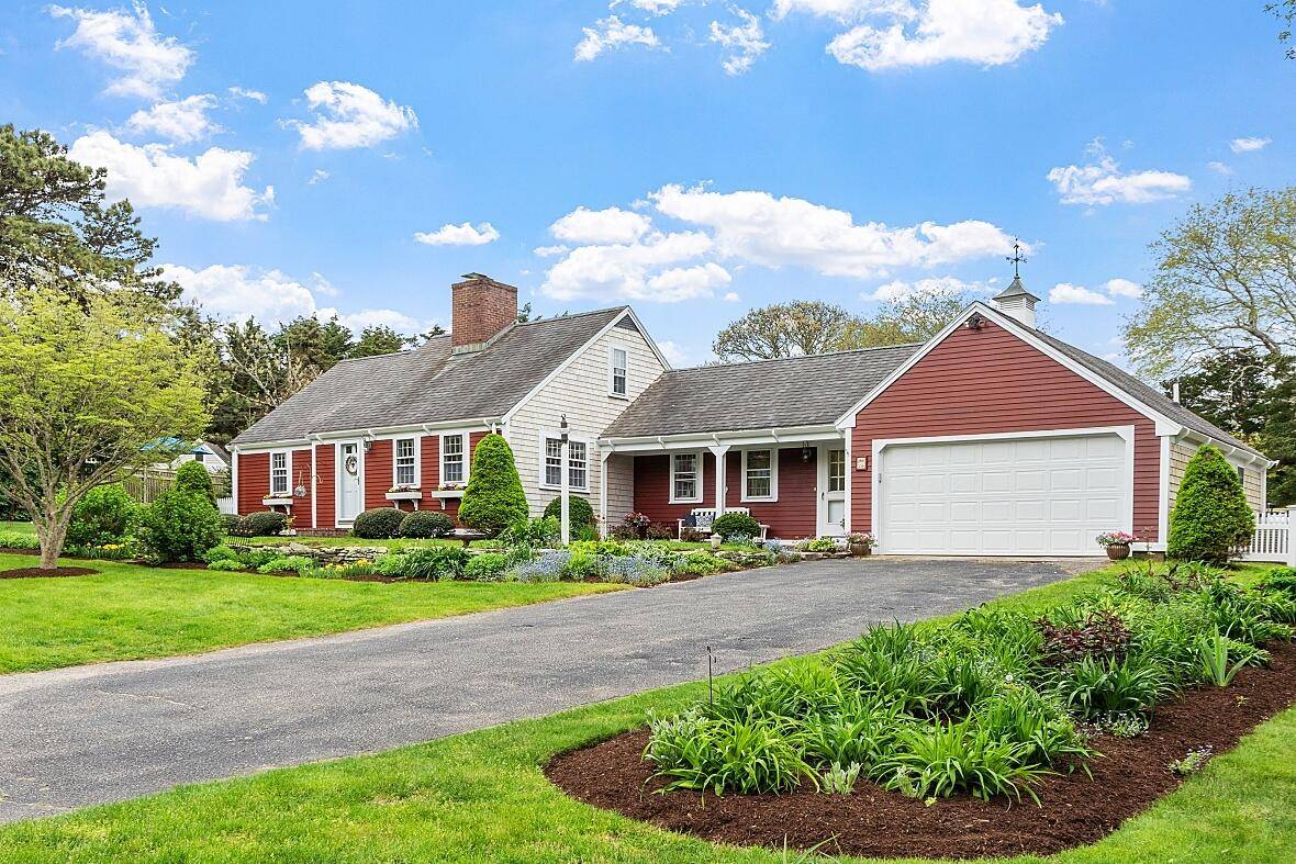 Falmouth, MA 02540,26 Bob White Lane