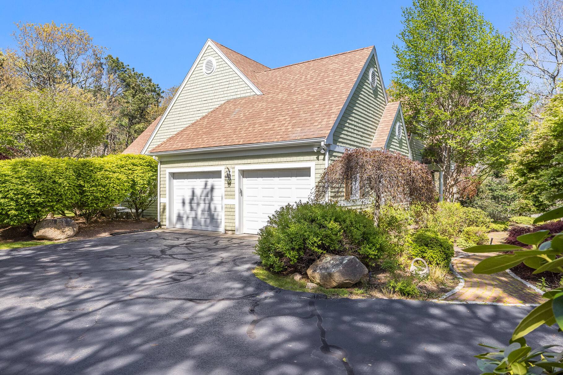 East Falmouth, MA 02536,34 Longshank Circle