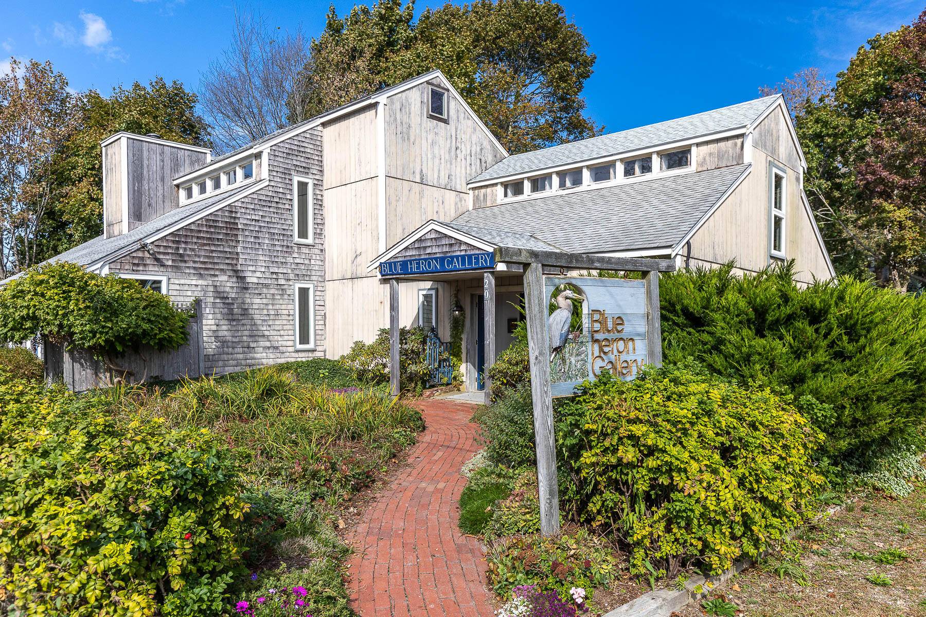 Wellfleet, MA 02667,20 Bank Street