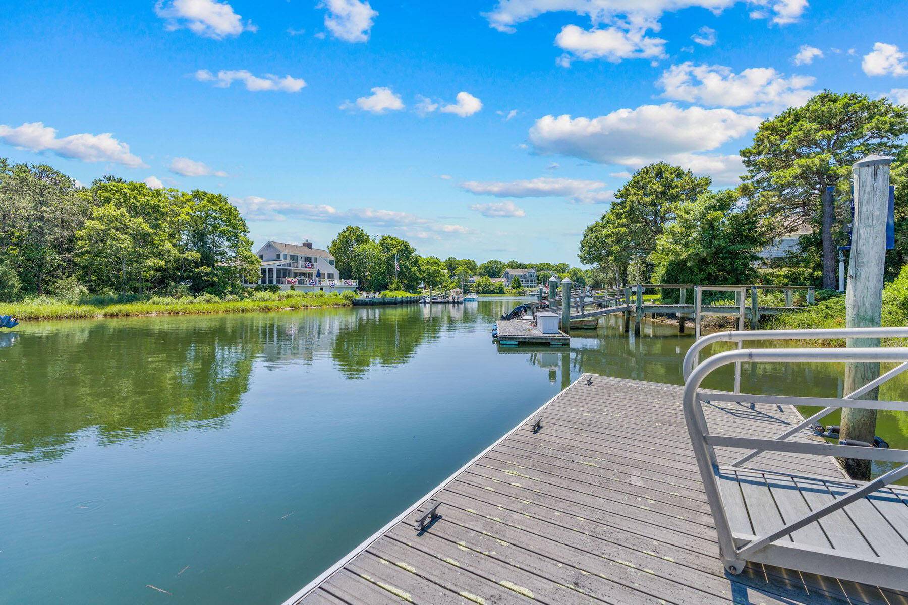 Mashpee, MA 02649,8 Taffrail Way
