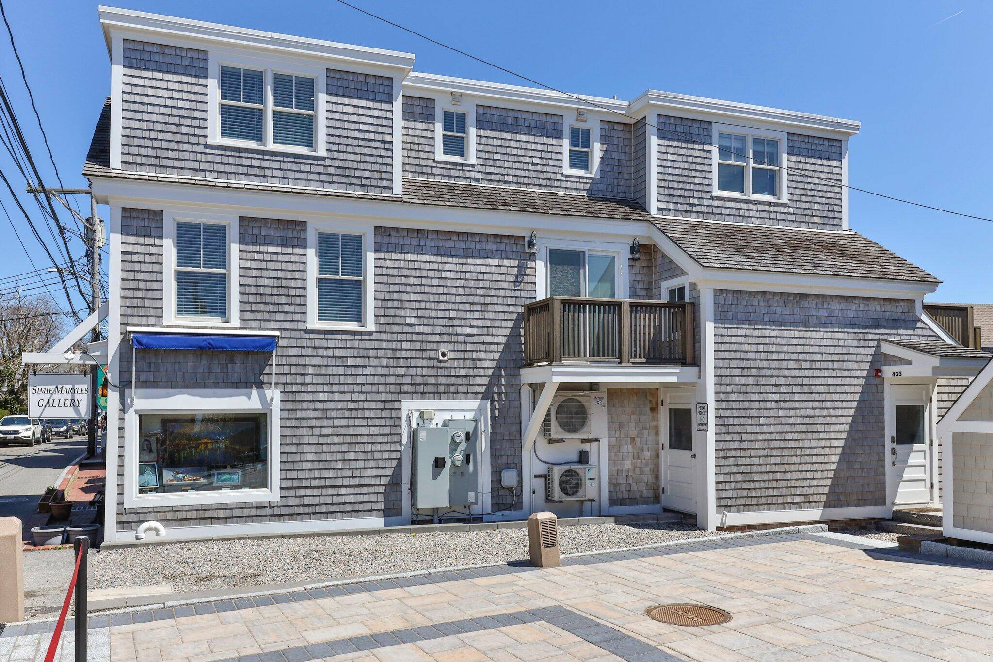 Provincetown, MA 02657,435 Commercial Street