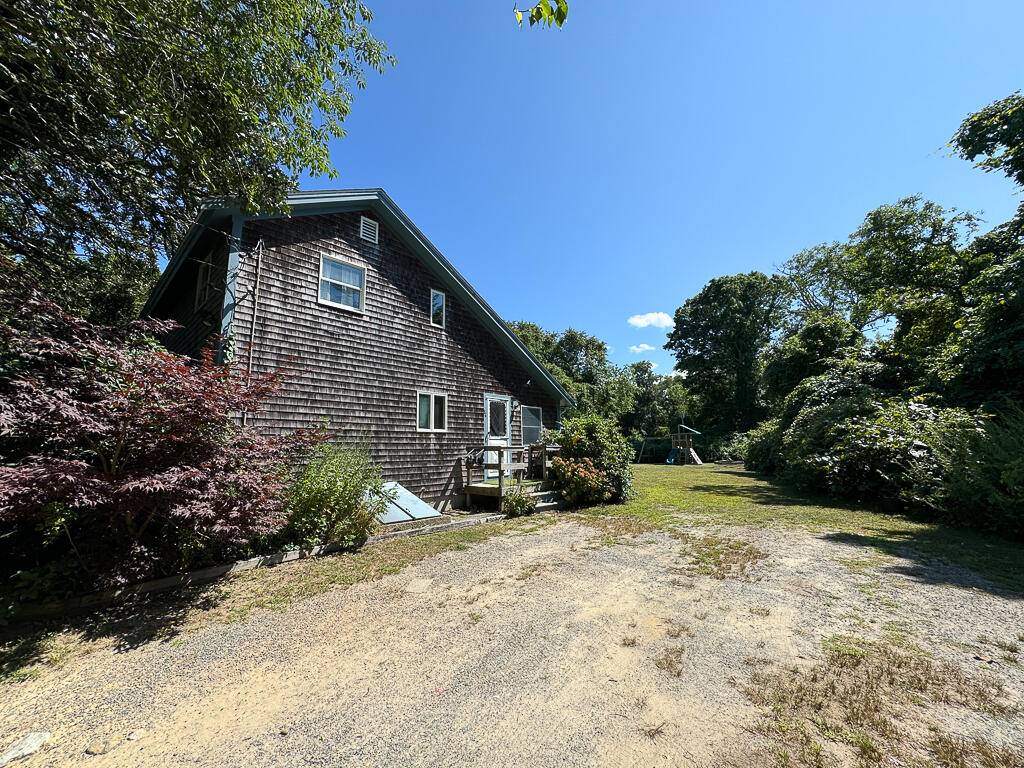 Brewster, MA 02631,86 Spring Lane