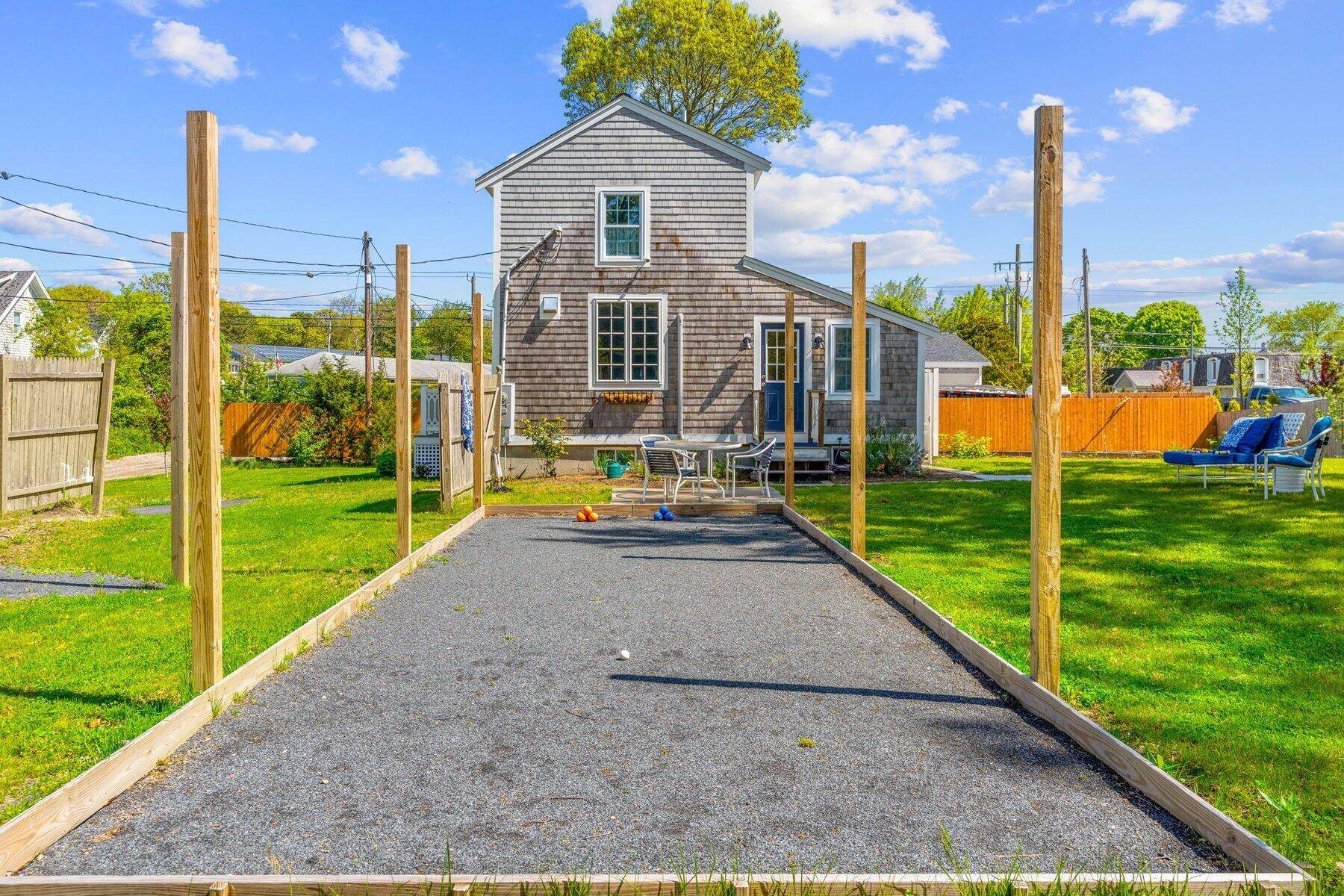 West Yarmouth, MA 02673,8 Pierce Street