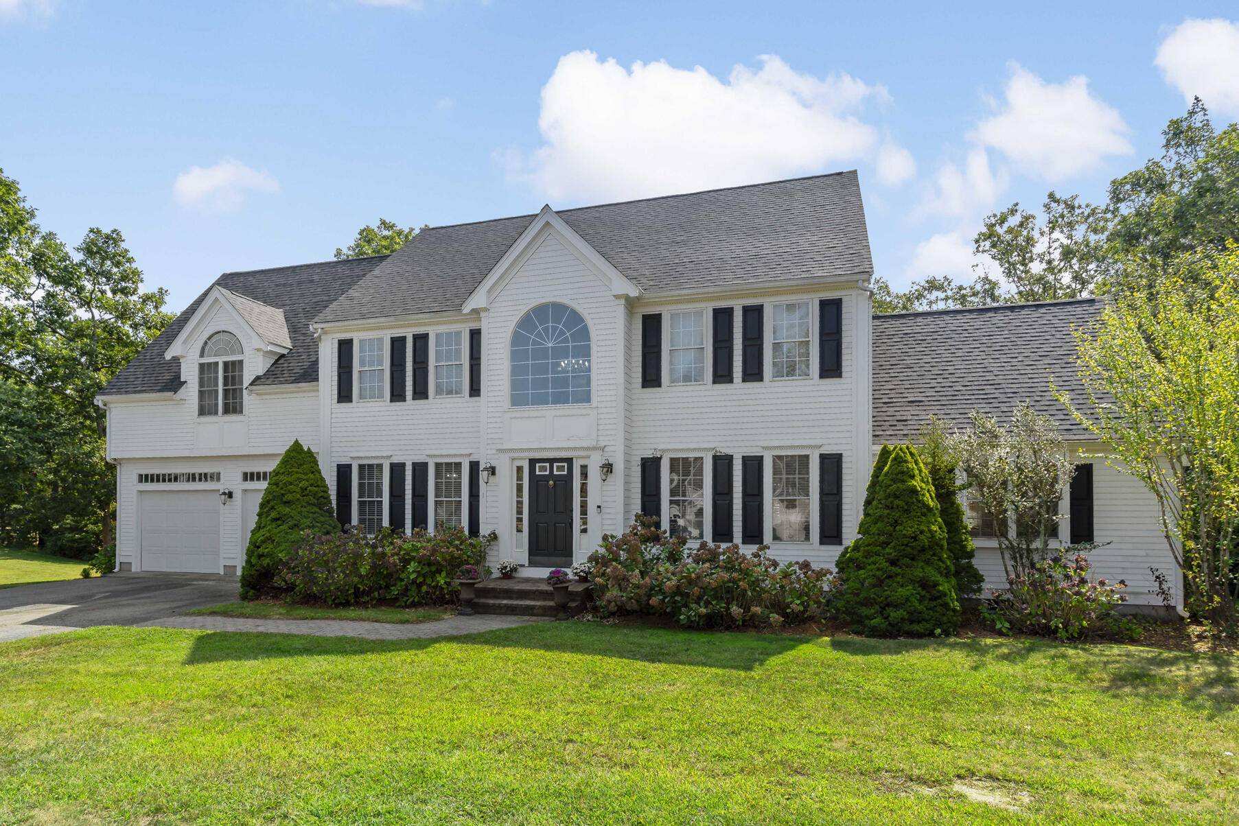 Forestdale, MA 02644,1 Lichen Lane