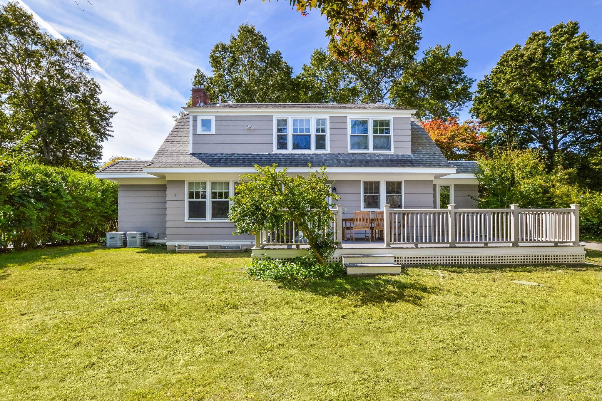 Falmouth, MA 02540,86 Pin Oak Way