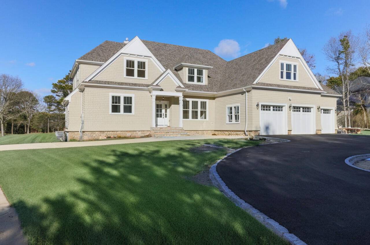 Mashpee, MA 02649,18 Pleasant Park Drive