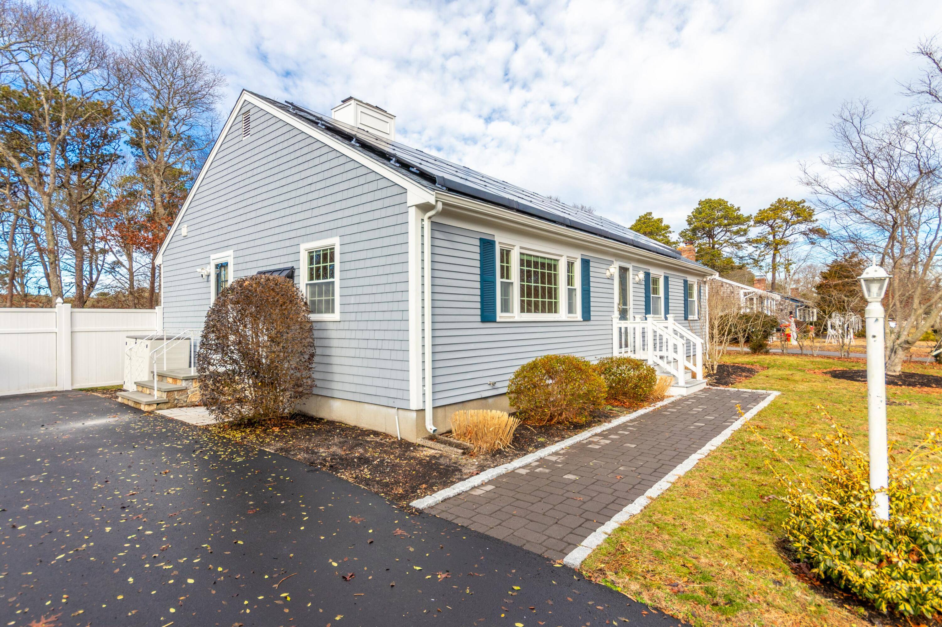 Hyannis, MA 02601,169 Megan Road