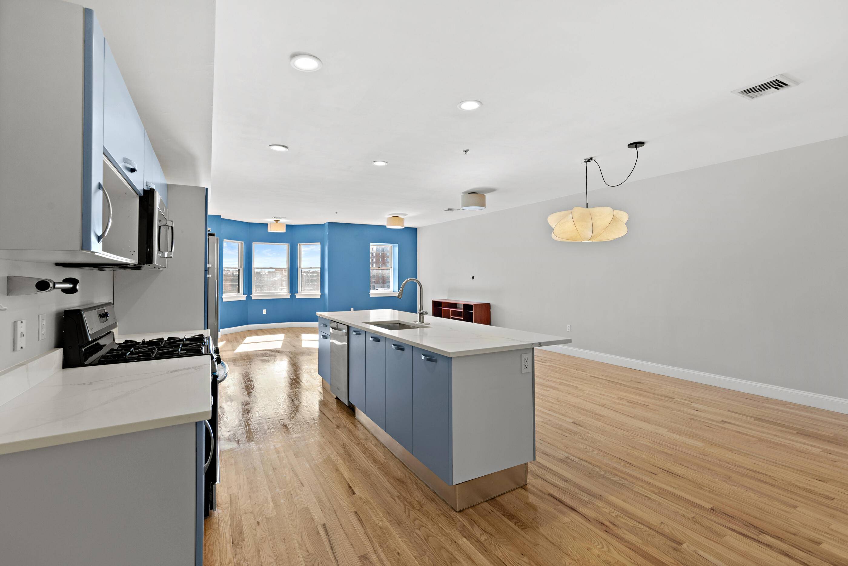 Boston, MA 02118,877 Harrison Avenue
