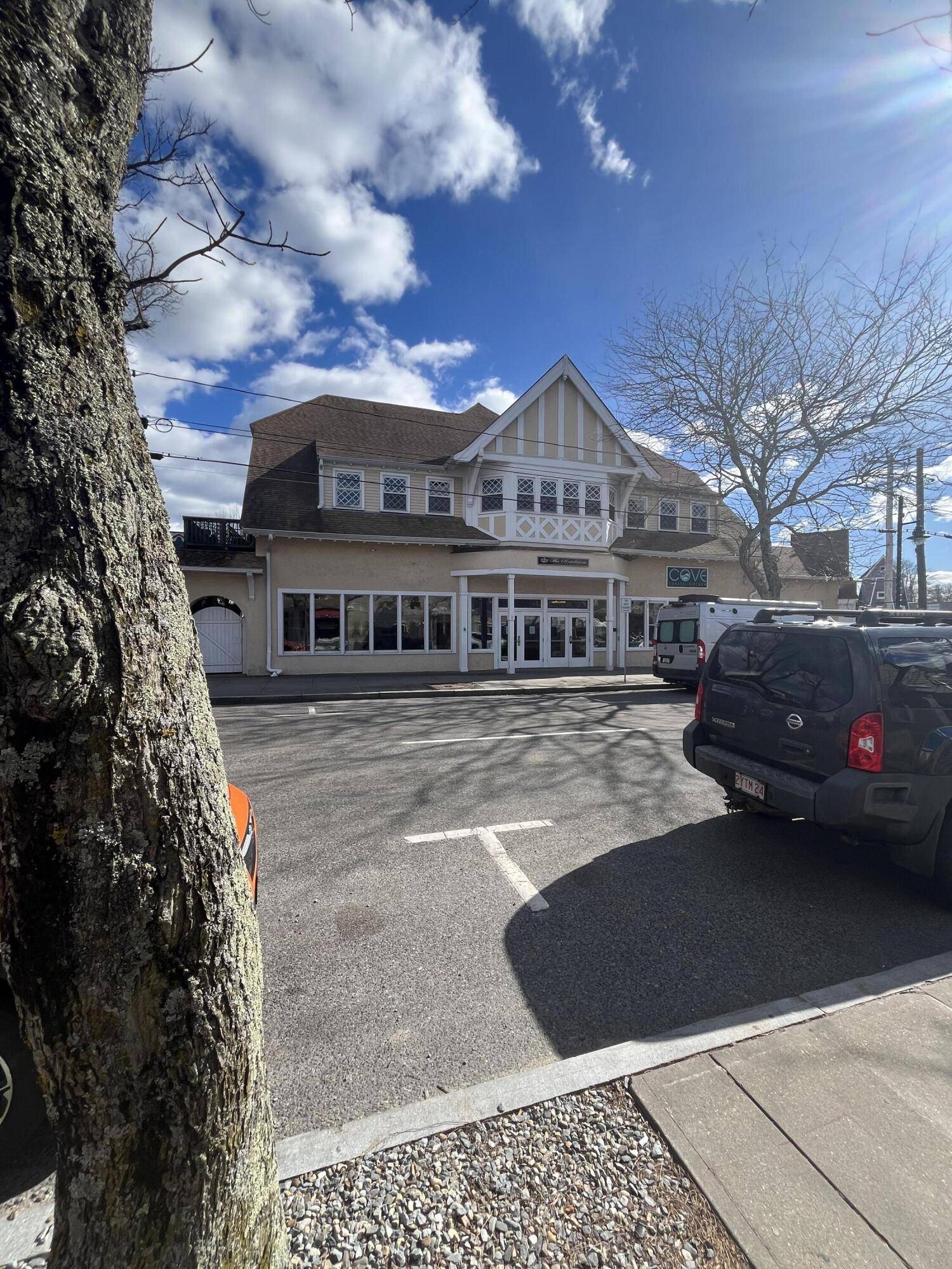 Hyannis, MA 02601,615 Main Street #13