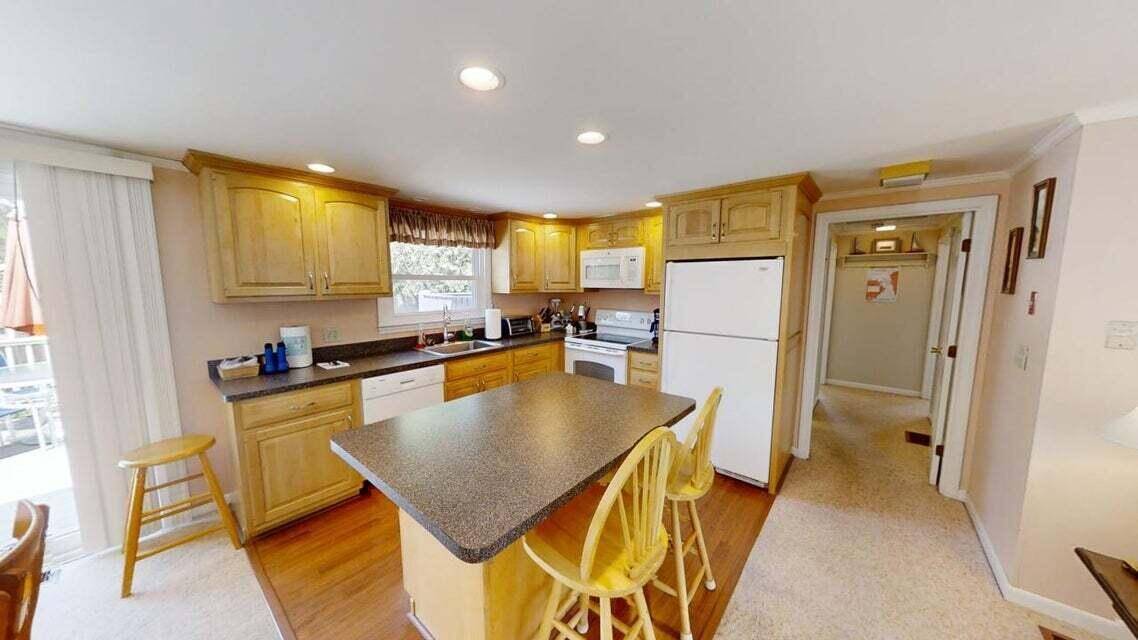 West Dennis, MA 02670,13 Sachem Village Road