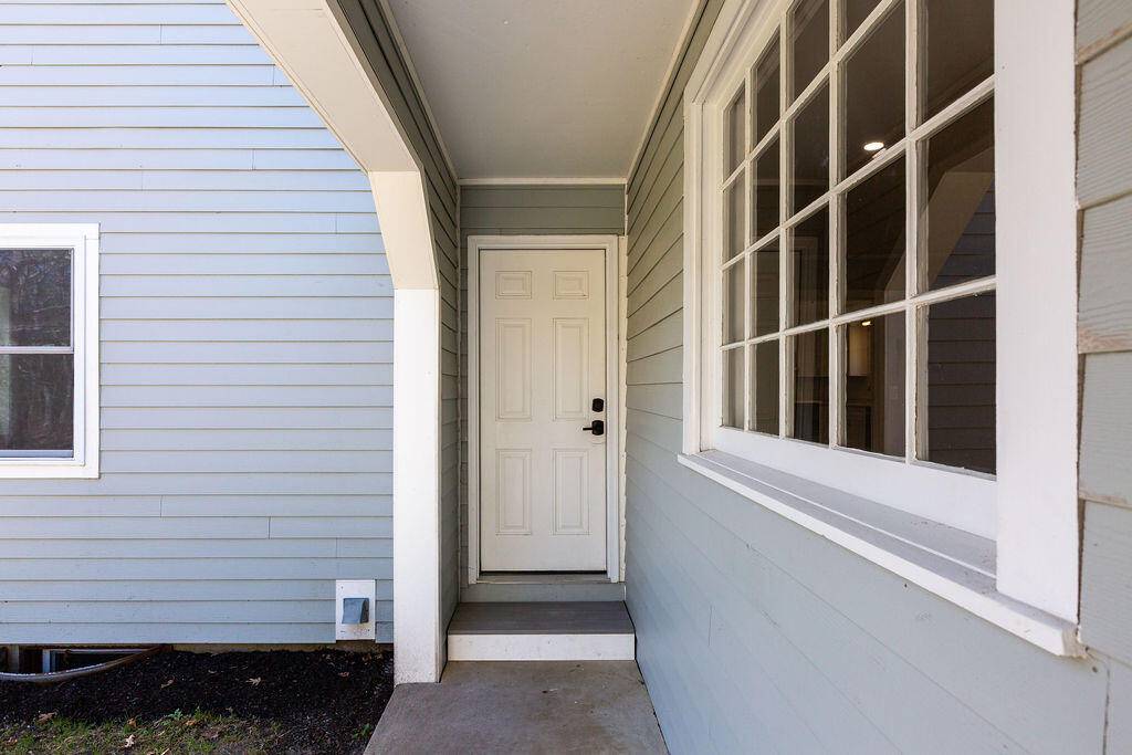 Cotuit, MA 02635,148 Hollow Road