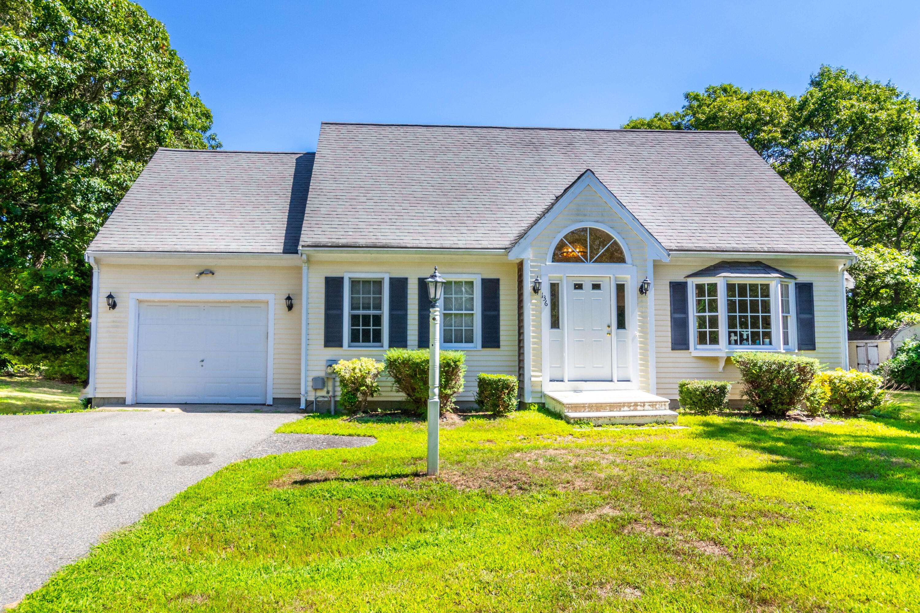 Hatchville, MA 02536,136 Ashumet Road