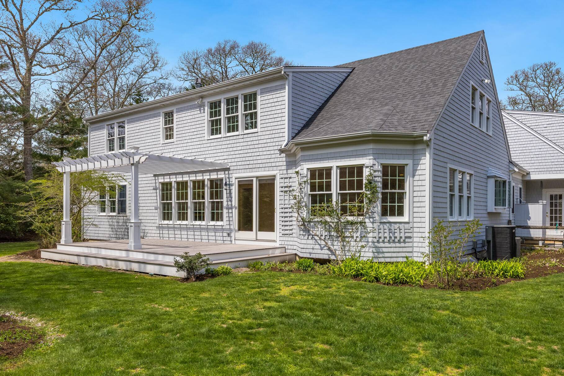 Orleans, MA 02653,7 Gwens Lane