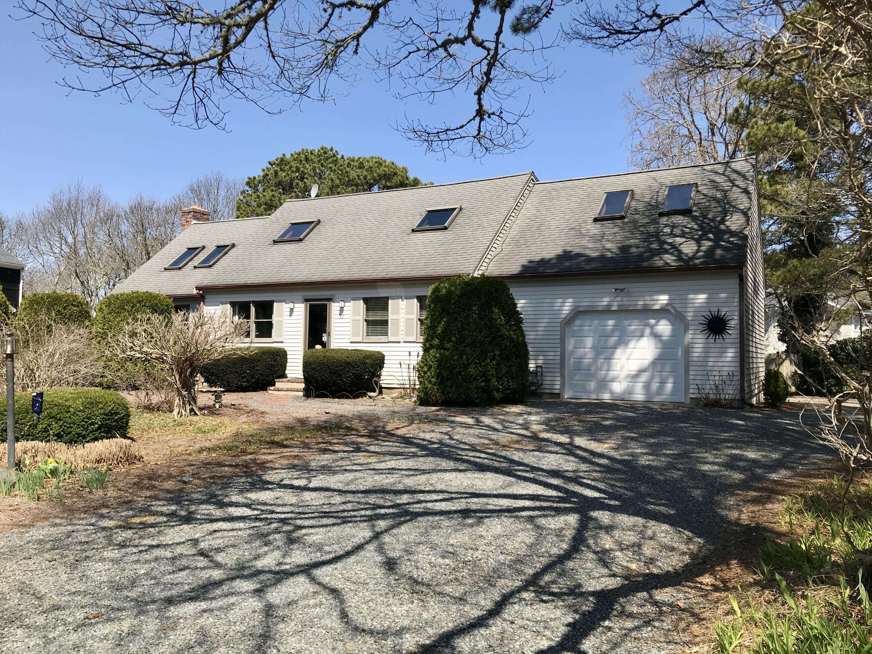 Mashpee, MA 02649,67 Whippoorwill Circle