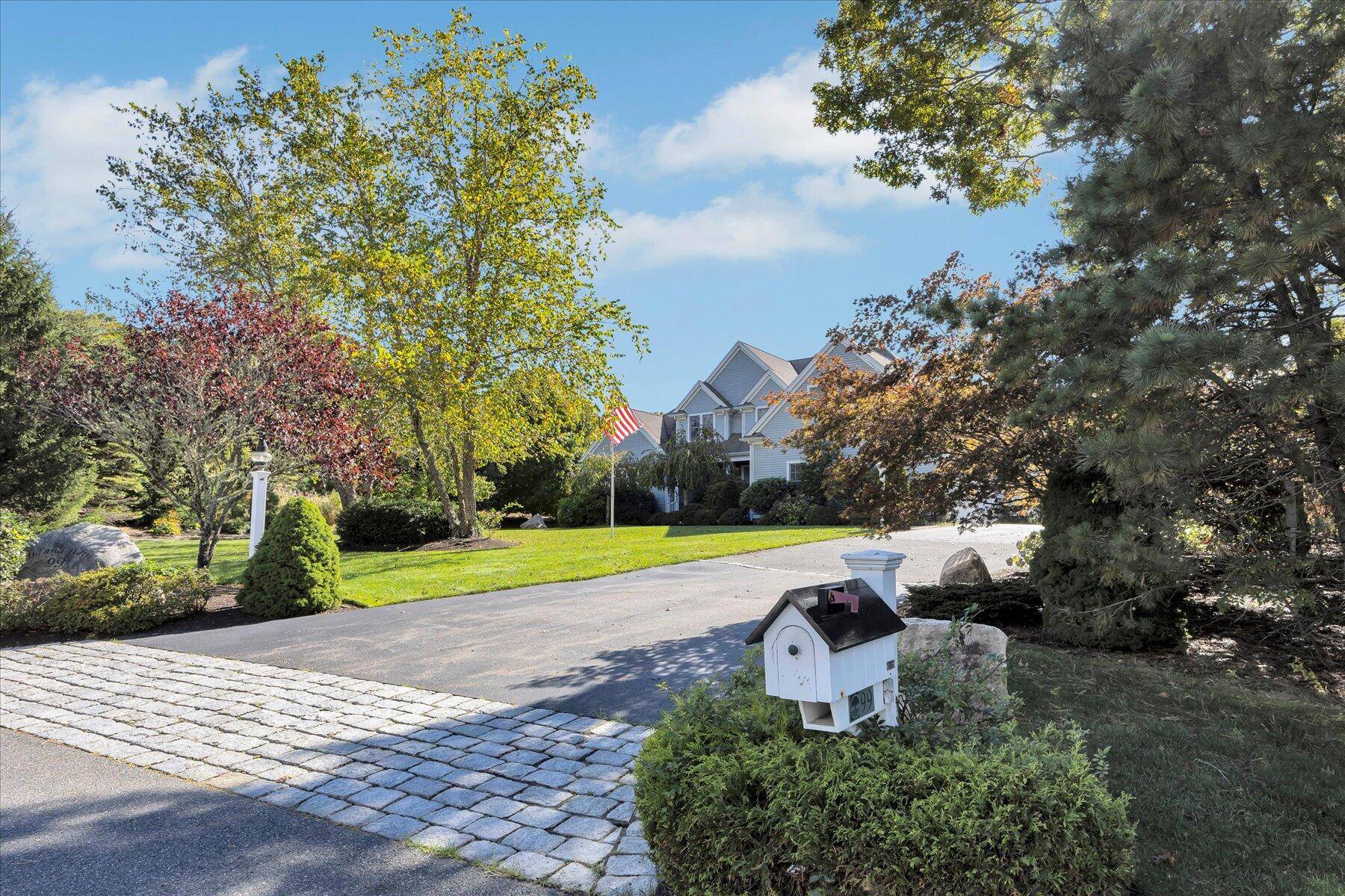 Hatchville, MA 02536,99 Hill and Plain Road