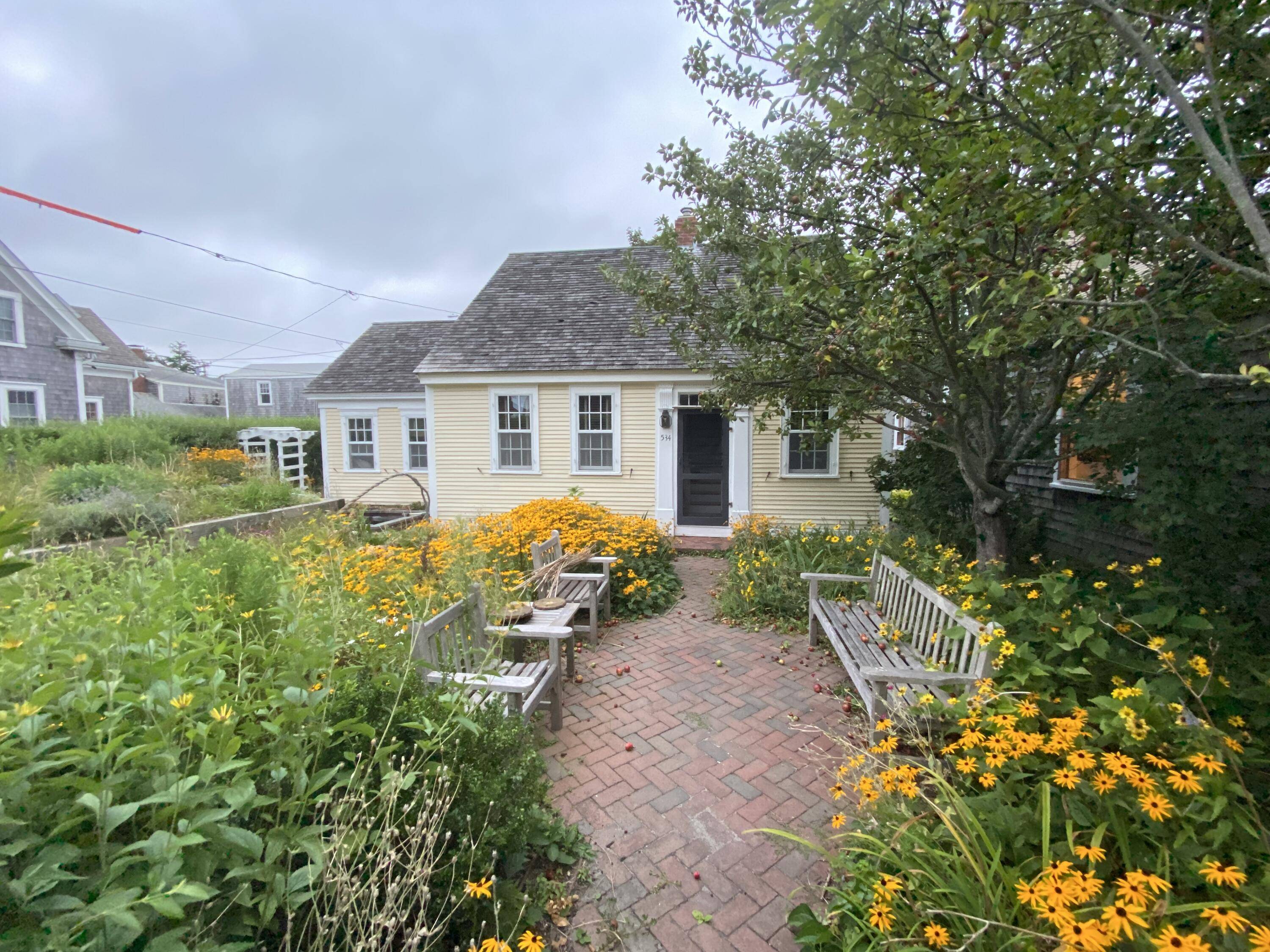 Provincetown, MA 02657,534 Commercial Street