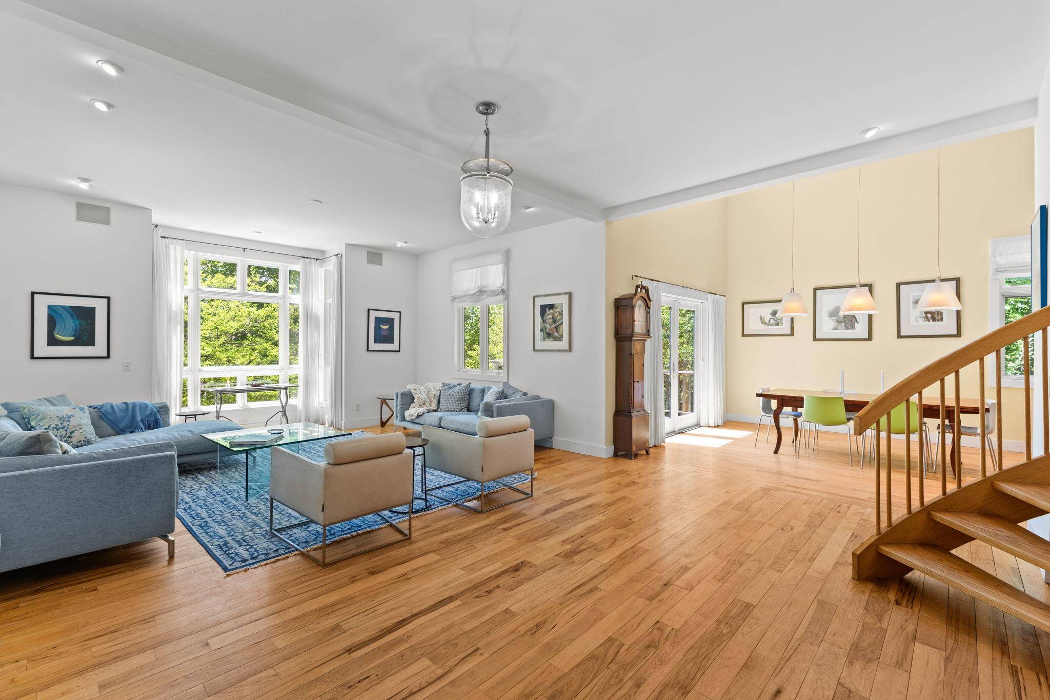 Woods Hole, MA 02543,82 Harbor Hill Road