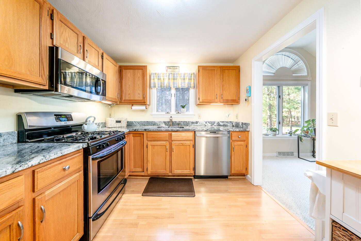 Mashpee, MA 02649,12 Kettle Lane