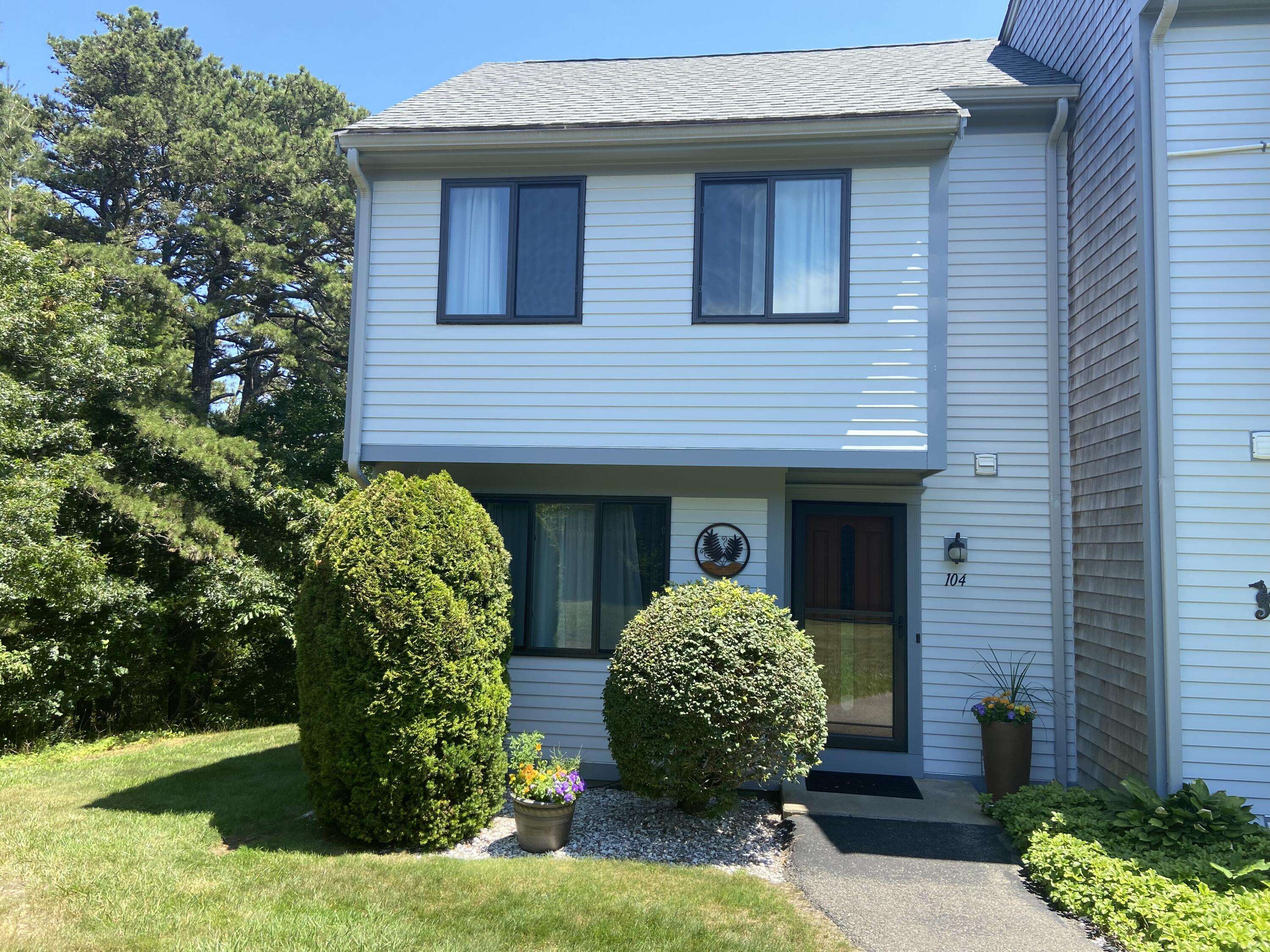 Brewster, MA 02631,104 Chestnut Circle