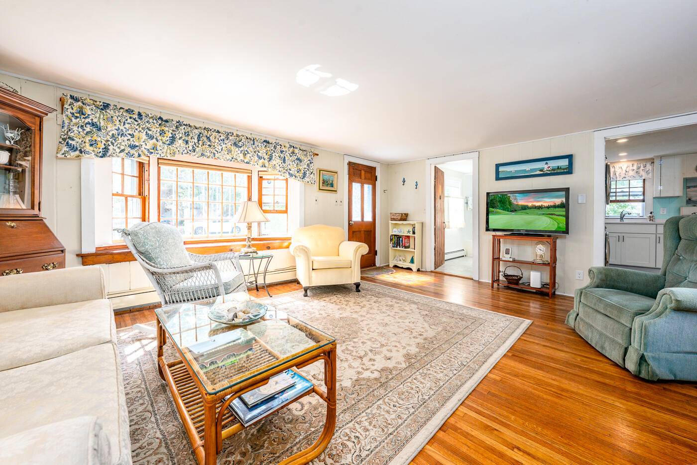 West Hyannisport, MA 02672,68 Fifth Avenue