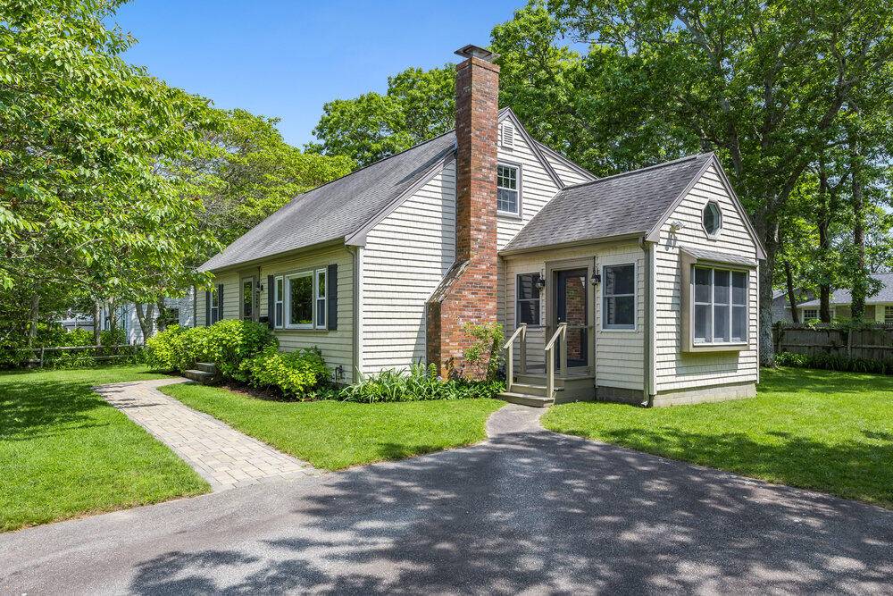 East Falmouth, MA 02536,22 Emerson Road