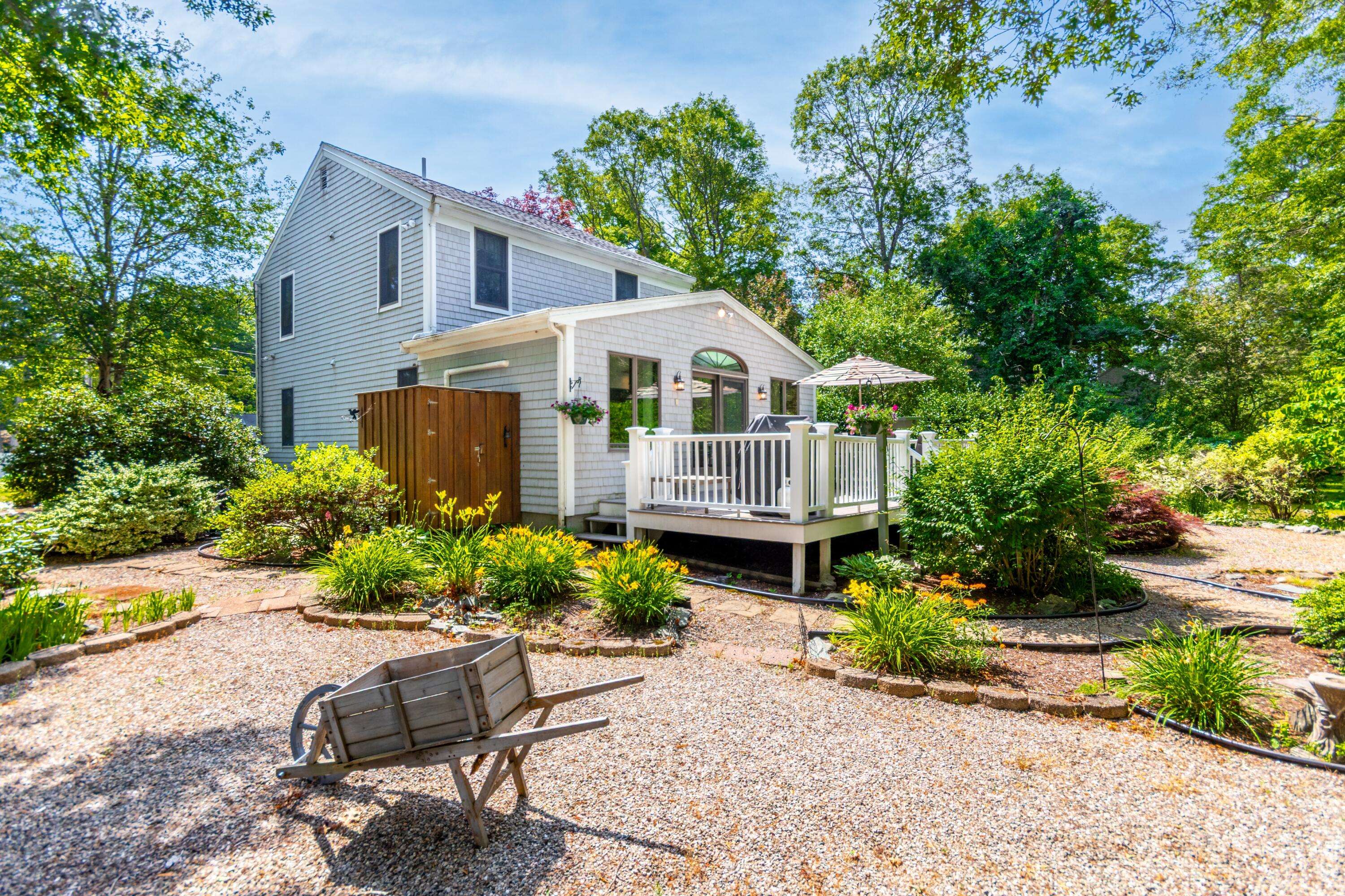 Centerville, MA 02632,111 Captain Lijah's Road