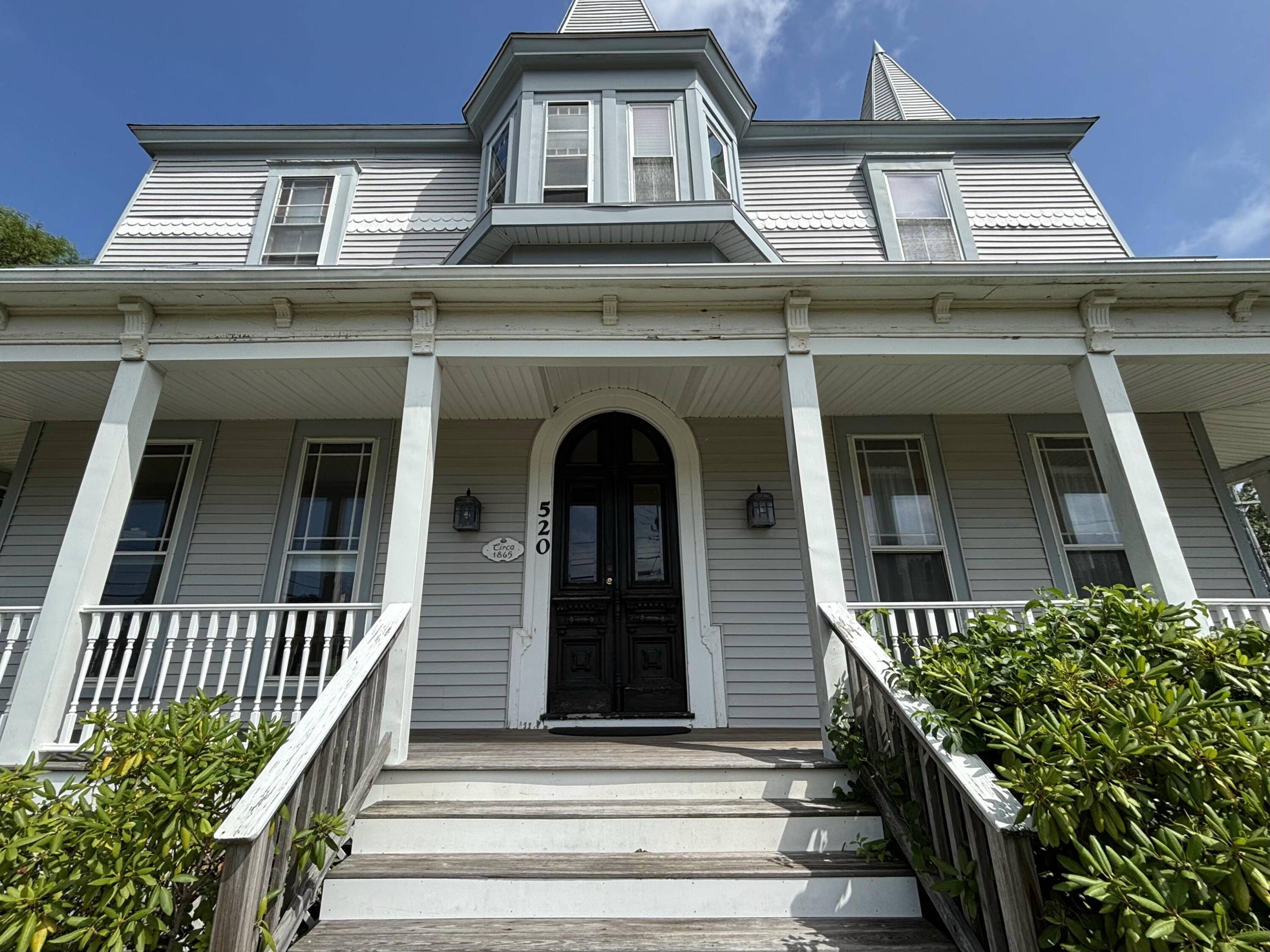 West Dennis, MA 02670,520 Main Street #5A