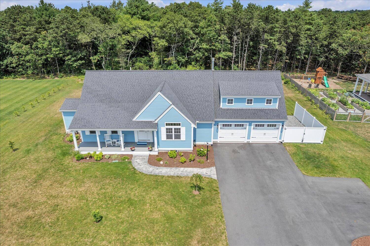 East Falmouth, MA 02536,8 Dylans Way
