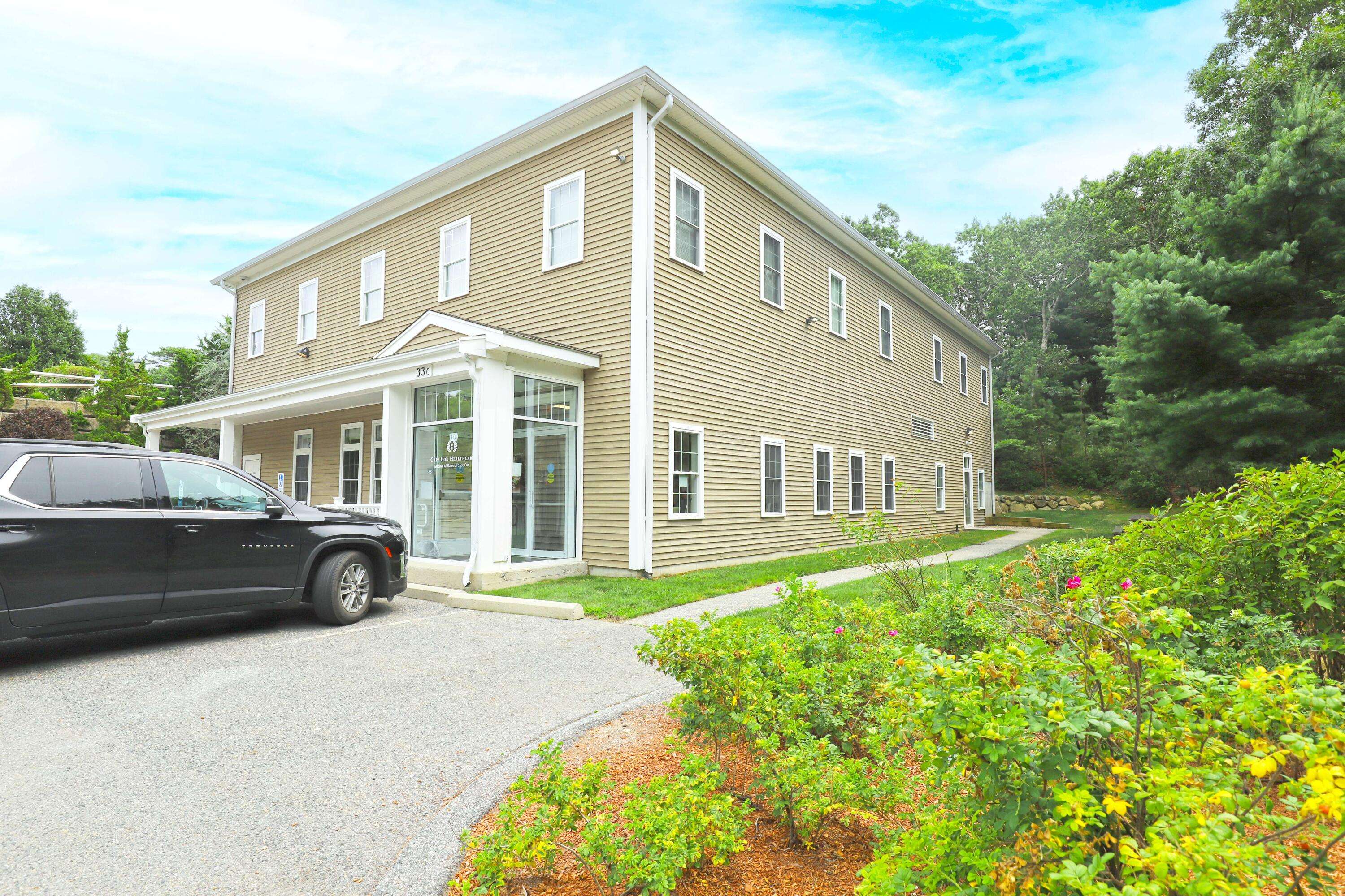 North Falmouth, MA 02556,33 Edgerton Drive #1BU