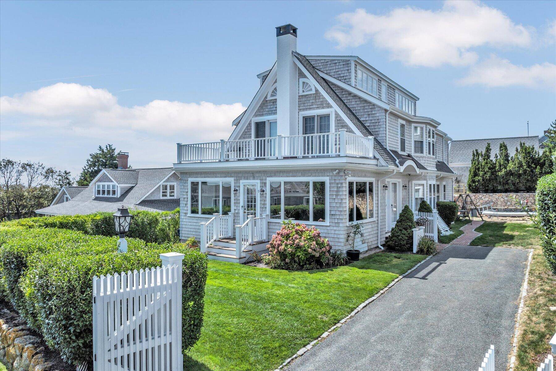 Hyannis Port, MA 02647,9 Hawthorne Avenue