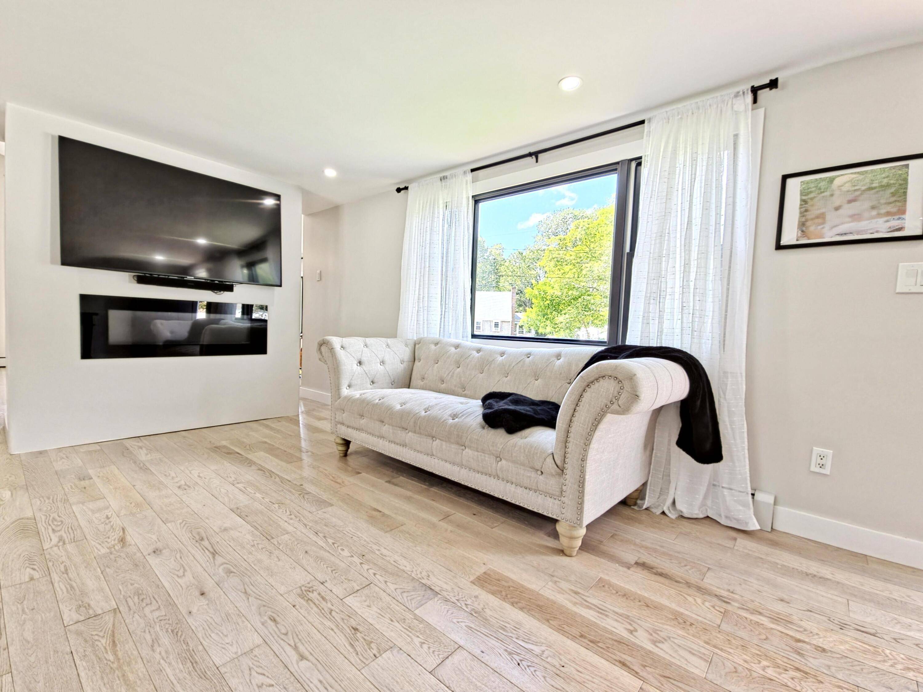 Hyannis, MA 02601,22 Keel Way